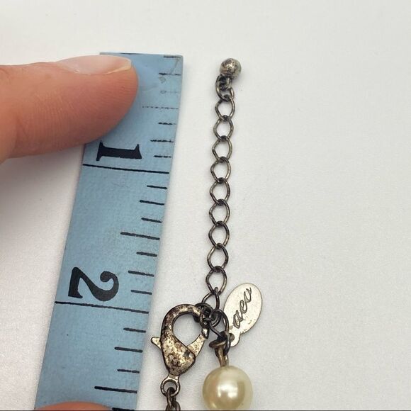American Eagle AEO Pearl Rhinestone Pendant Necklace - Picture 7 of 9